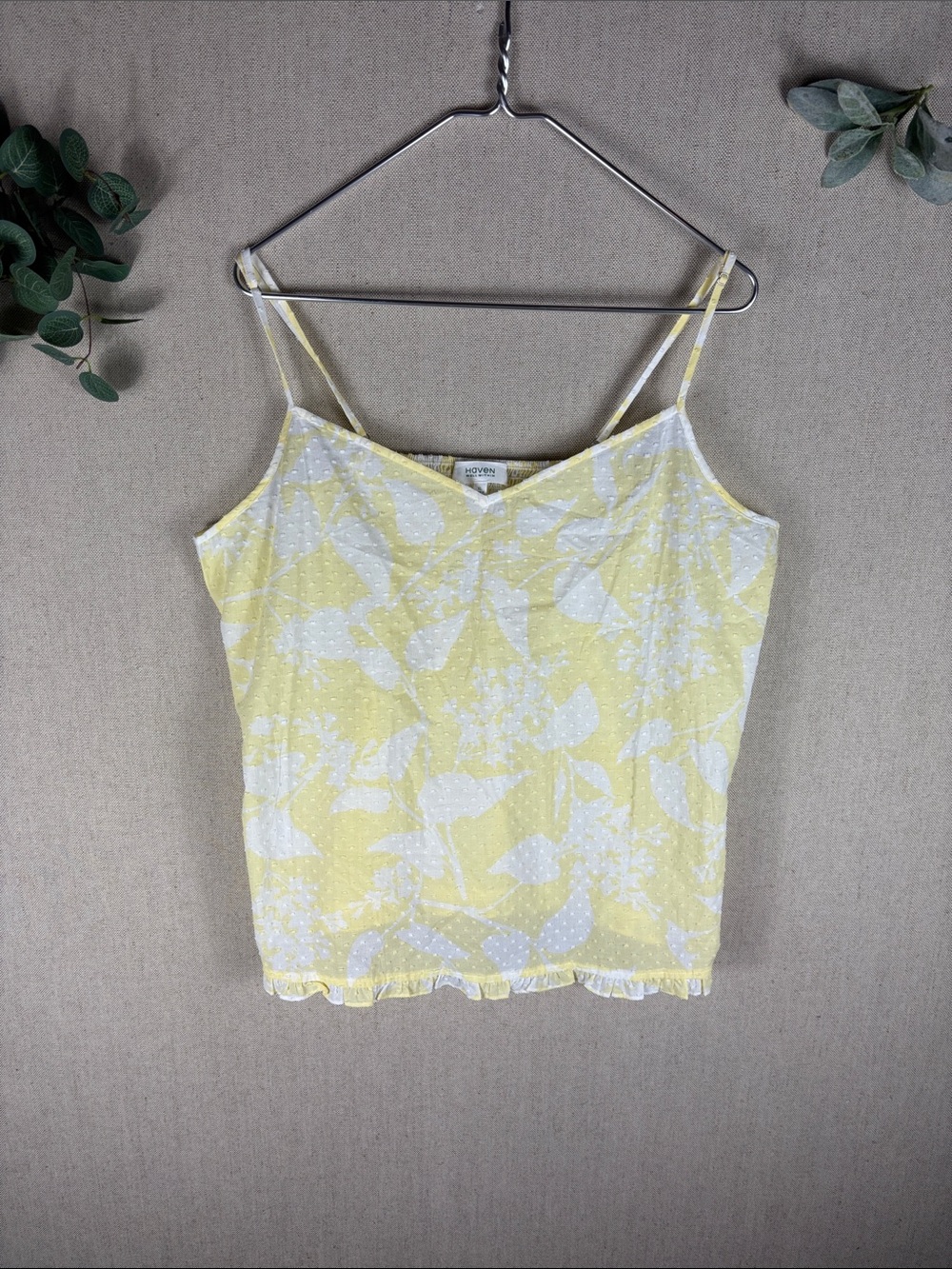 Haven Well Within > Floral Yellow & White Ruffle-Hem Camisole Extra Large